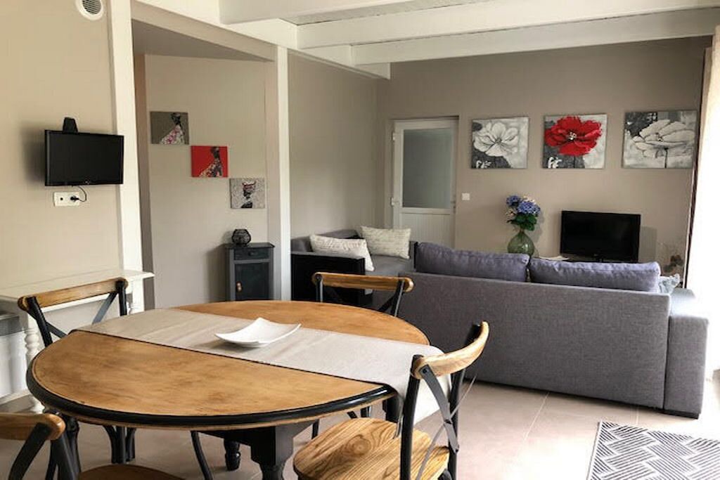 Photo of Livingroom in Le Tronchet