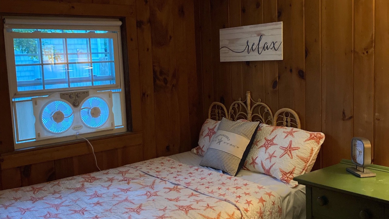 Photo of Bedroom in Popponesset