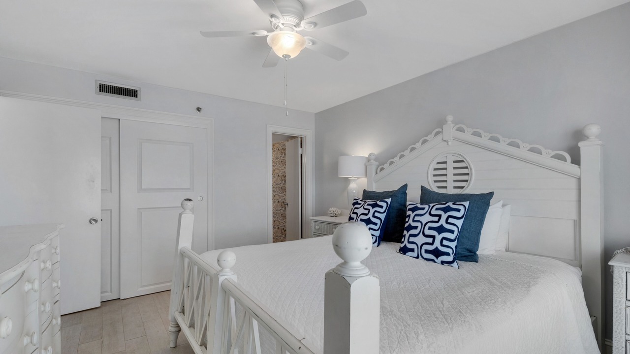 Photo of Bedroom in Holiday Isle