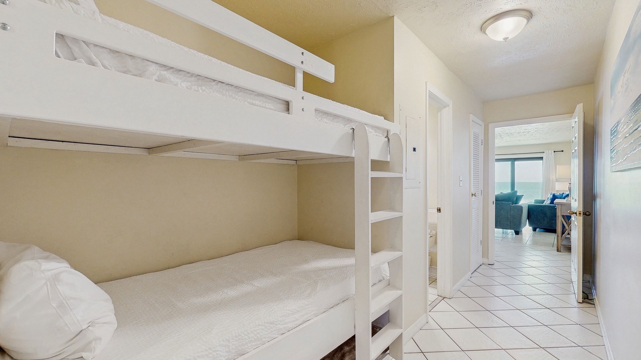 Photo of Bedroom in Crystal Beach