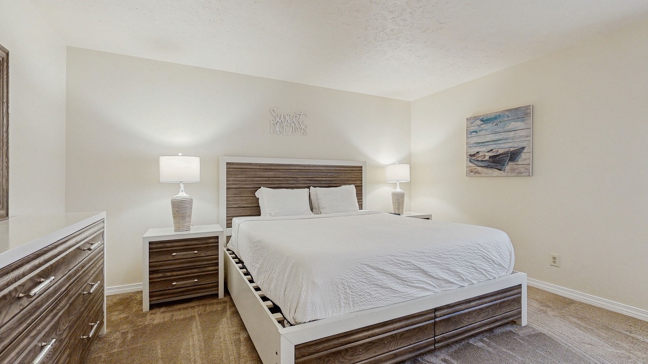 Photo of Bedroom in Crystal Beach