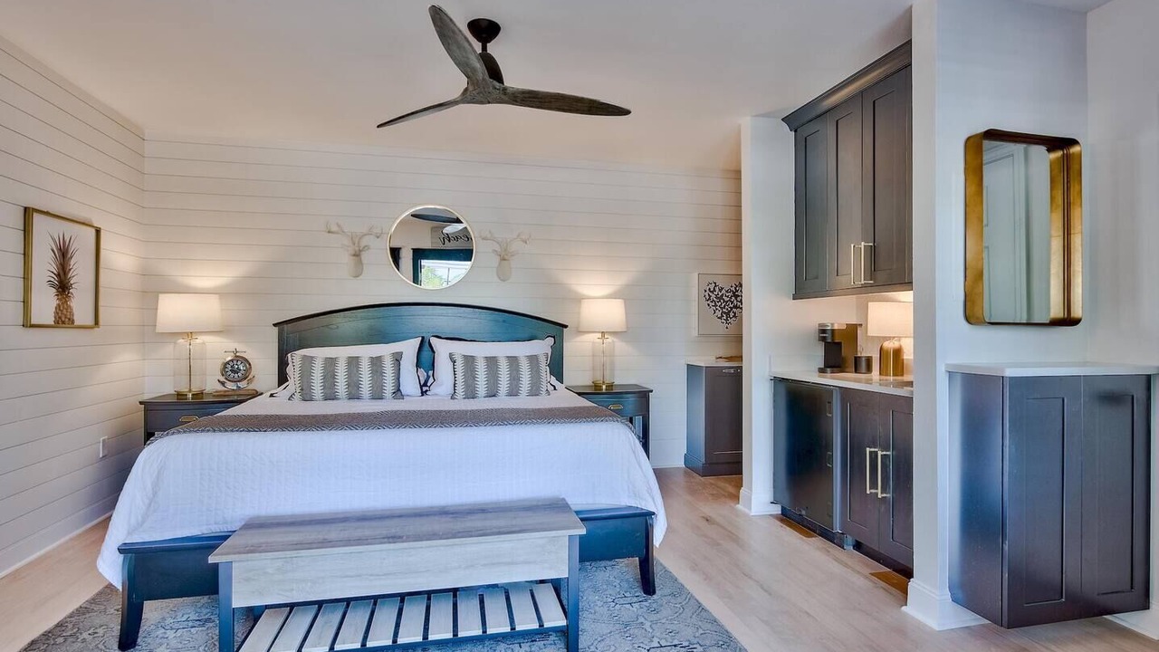 Photo of Bedroom in Gulf Place