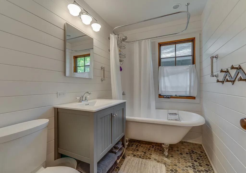 Photo of Bathroom in Michiana Shores