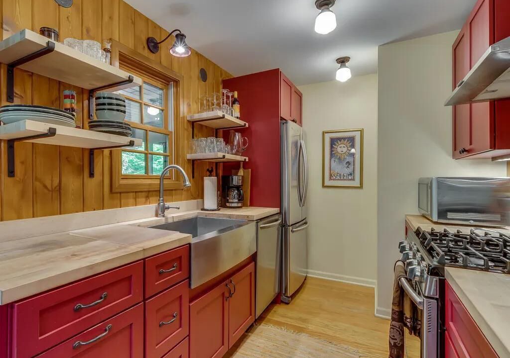 Photo of Kitchen in Michiana Shores