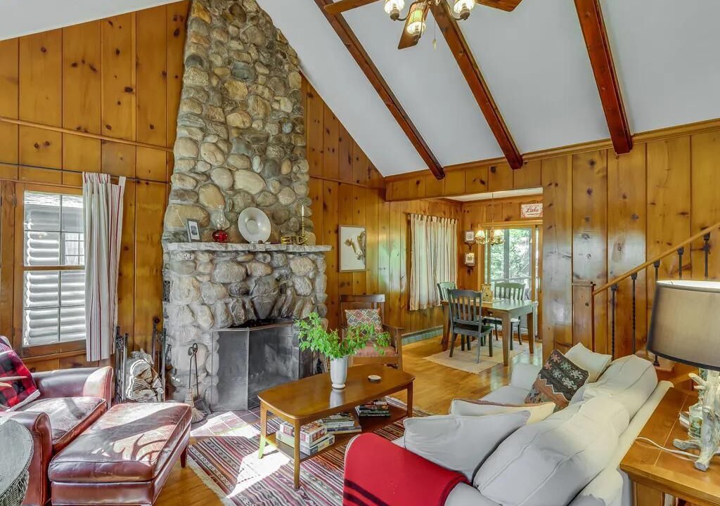 Photo of Livingroom in Michiana Shores