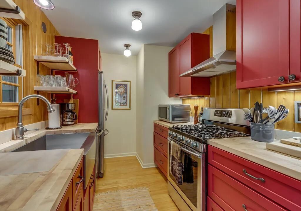 Photo of Kitchen in Michiana Shores