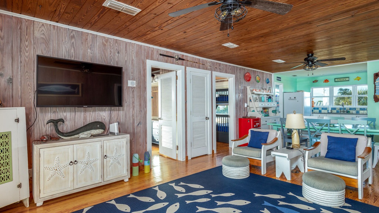 Photo of Bedroom in Alligator Point