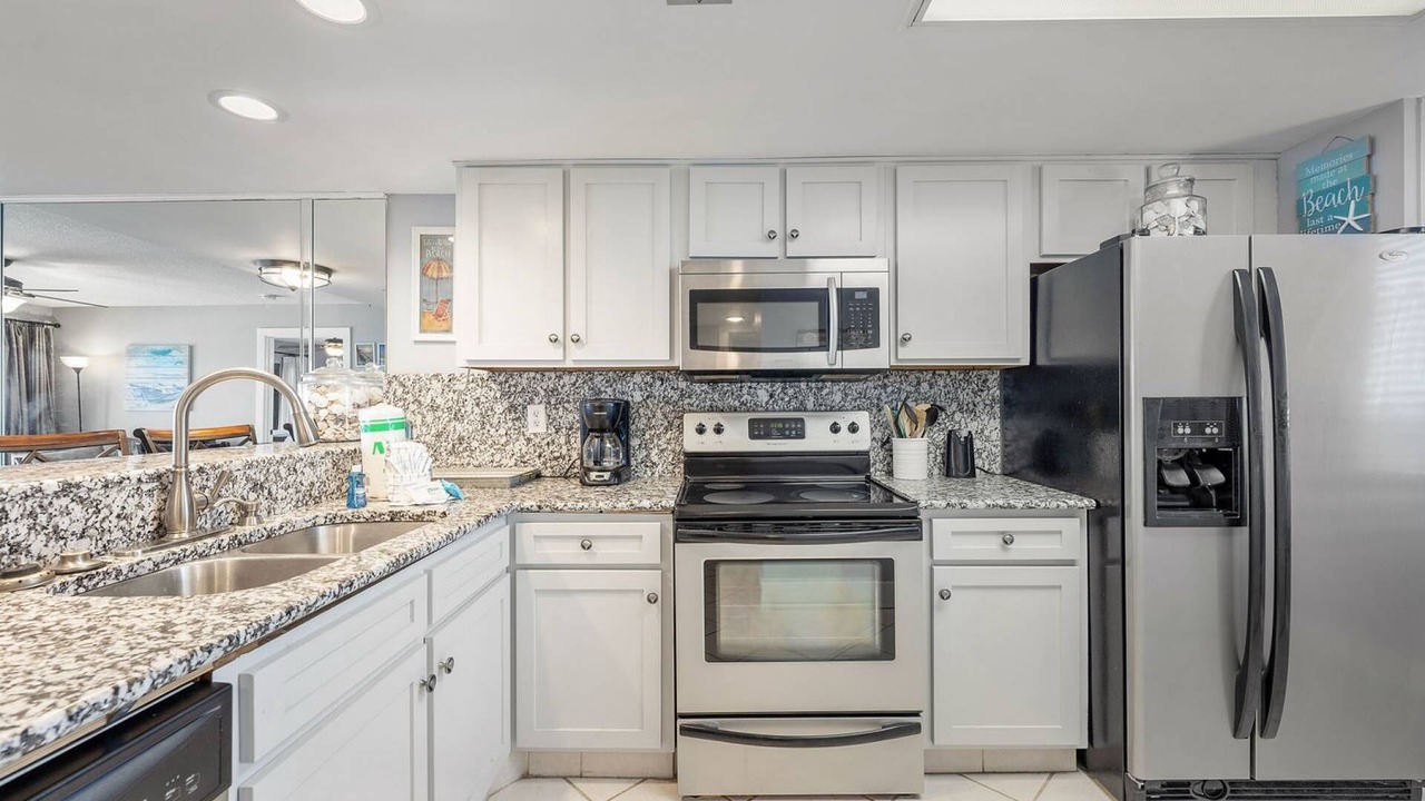 Photo of Kitchen in Lower Grand Lagoon