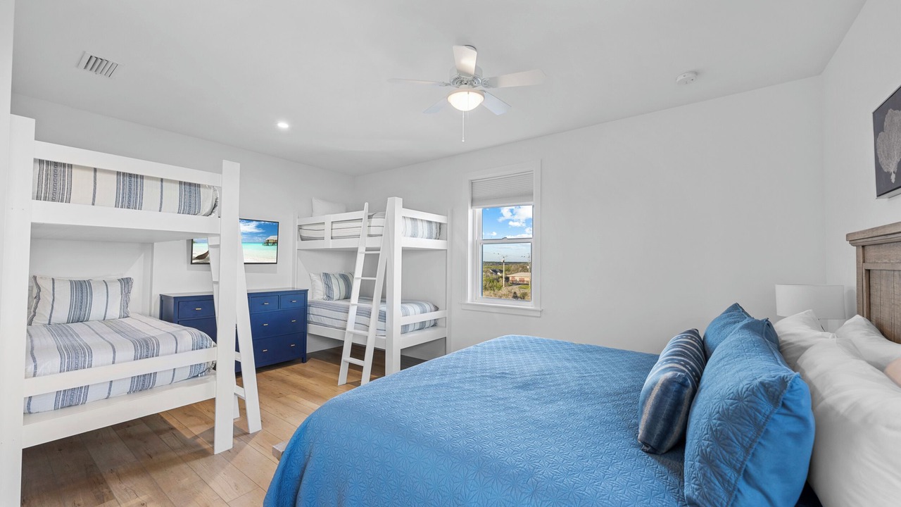 Photo of Bedroom in Crescent Beach