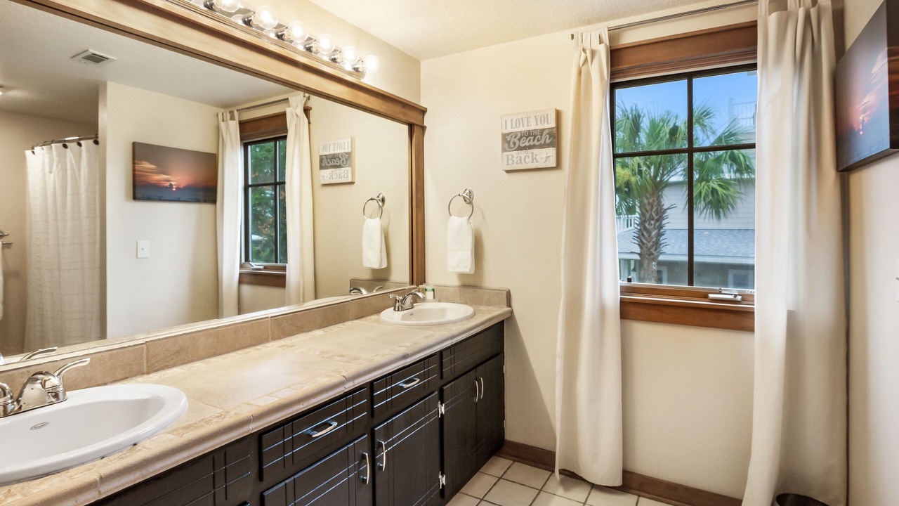 Photo of Bathroom in Dune Allen Beach