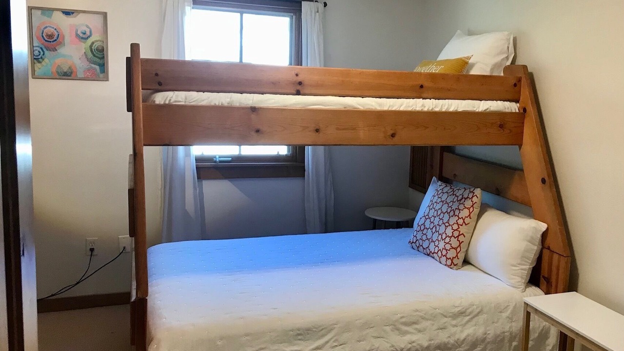 Photo of Bedroom in Dune Allen Beach
