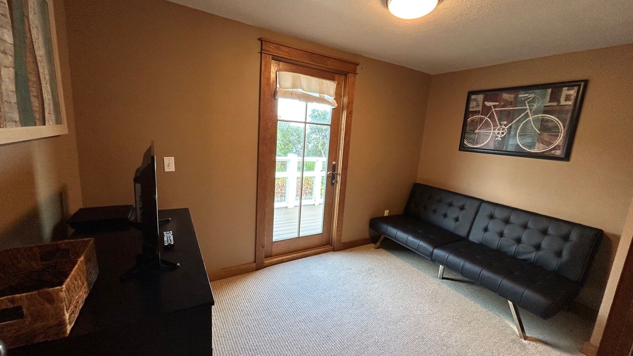 Photo of Livingroom in Dune Allen Beach