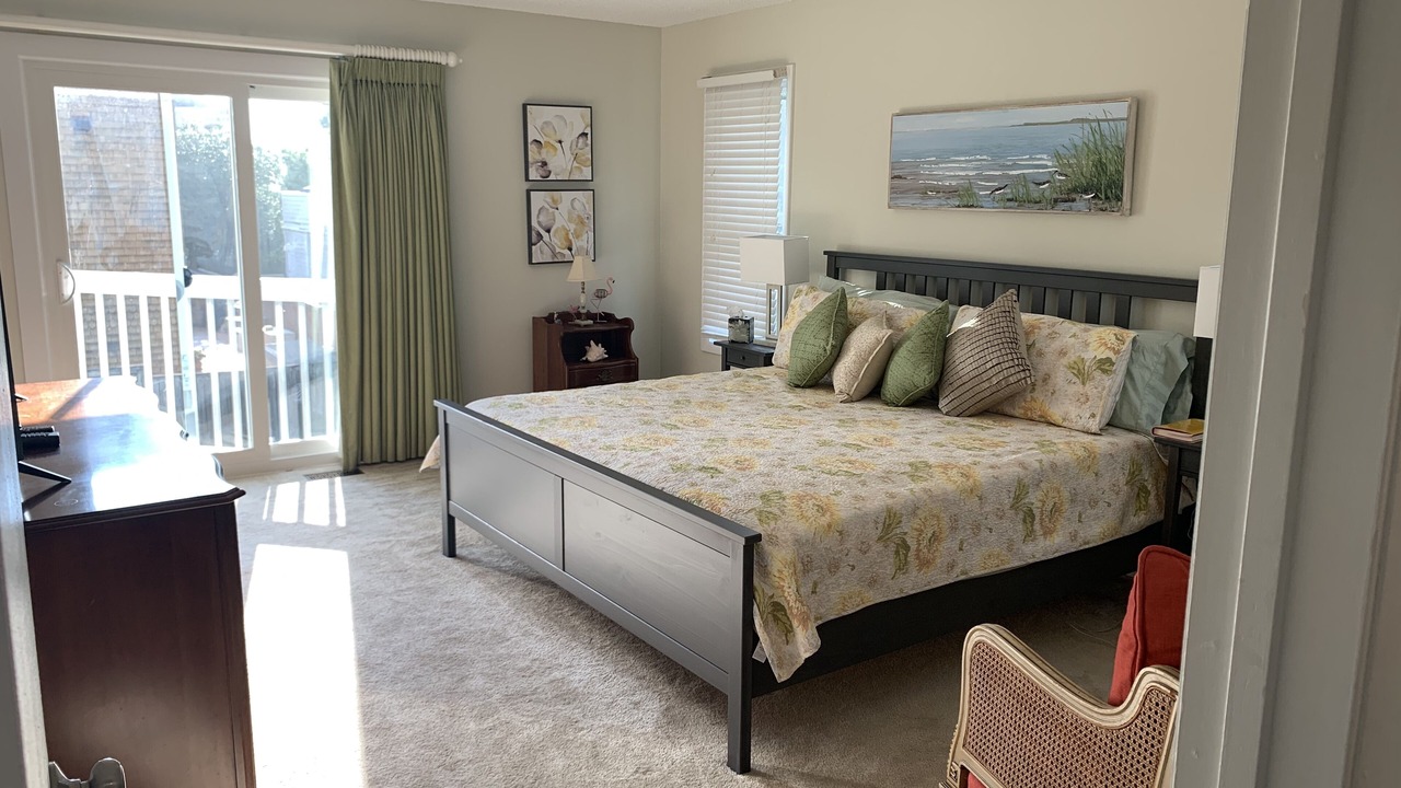 Photo of Bedroom in Croatan Beach
