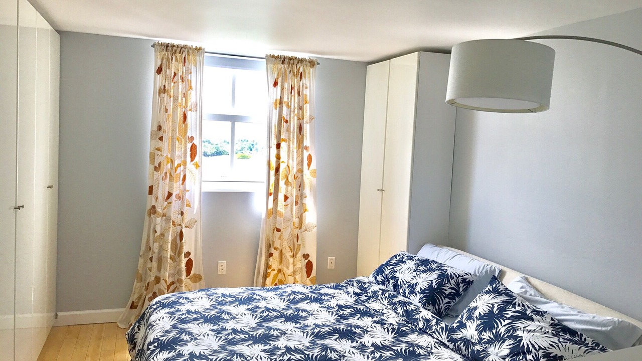 Photo of Bedroom in Mid Beach