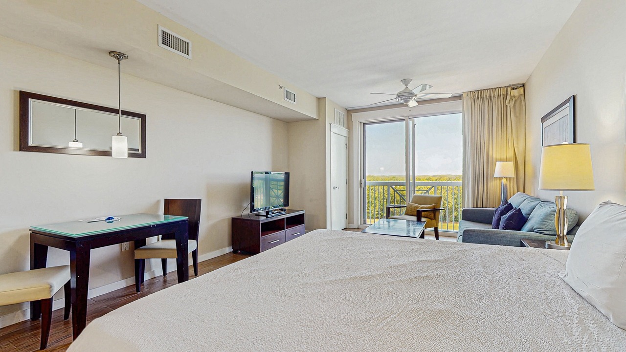 Photo of Bedroom in Baytowne Wharf