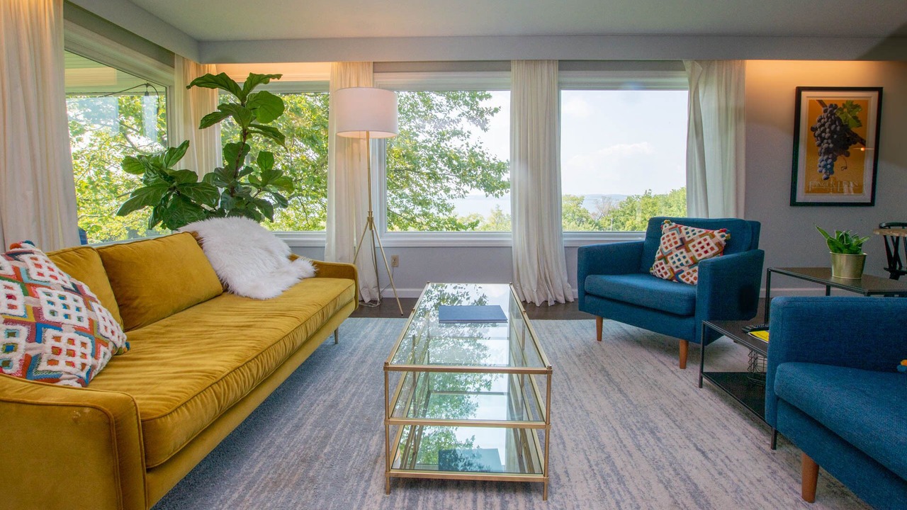 Photo of Livingroom in Town of Ledyard