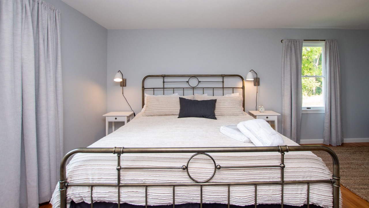 Photo of Bedroom in Town of Ledyard