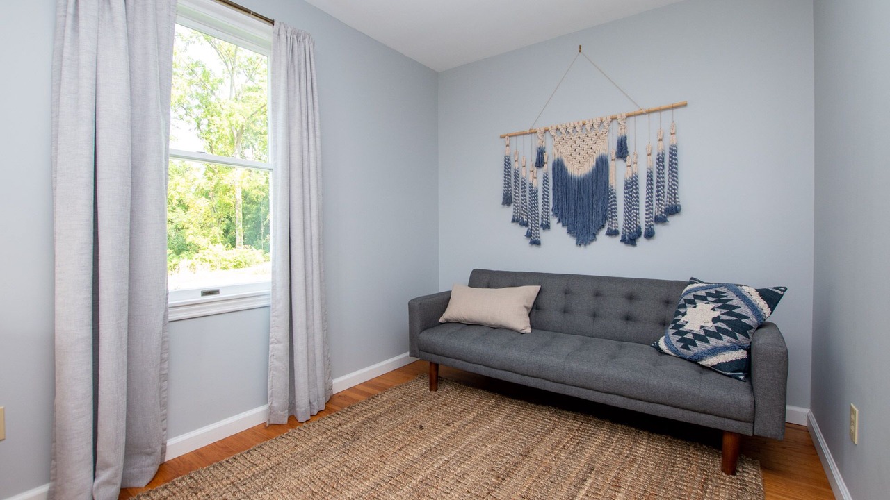 Photo of Livingroom in Town of Ledyard