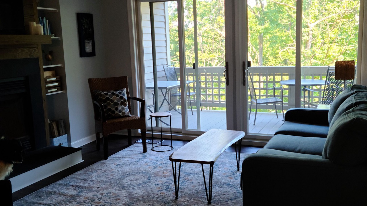 Photo of Livingroom in Nellysford