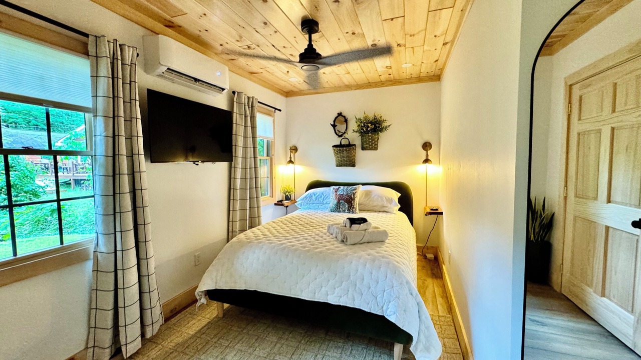 Photo of Bedroom in Old Forge