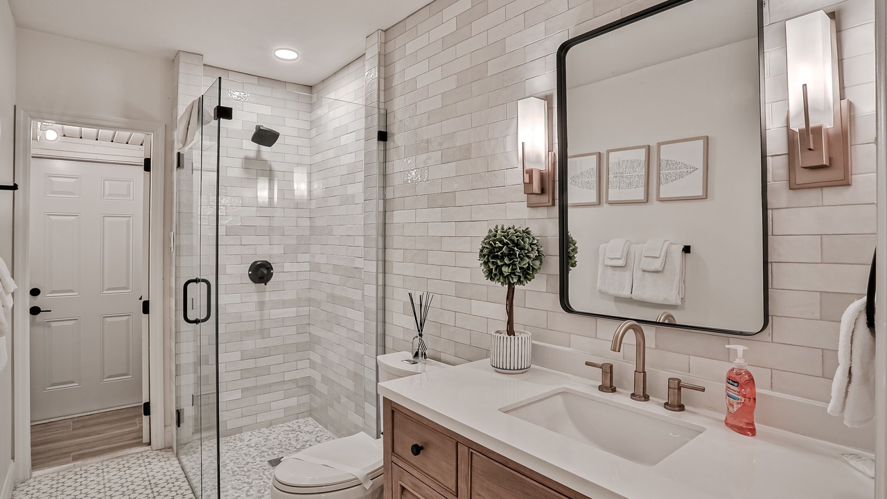 Photo of Bathroom in Painters Hill
