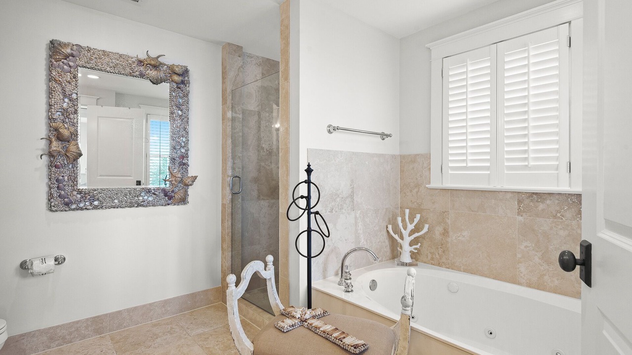 Photo of Bathroom in Gulf District