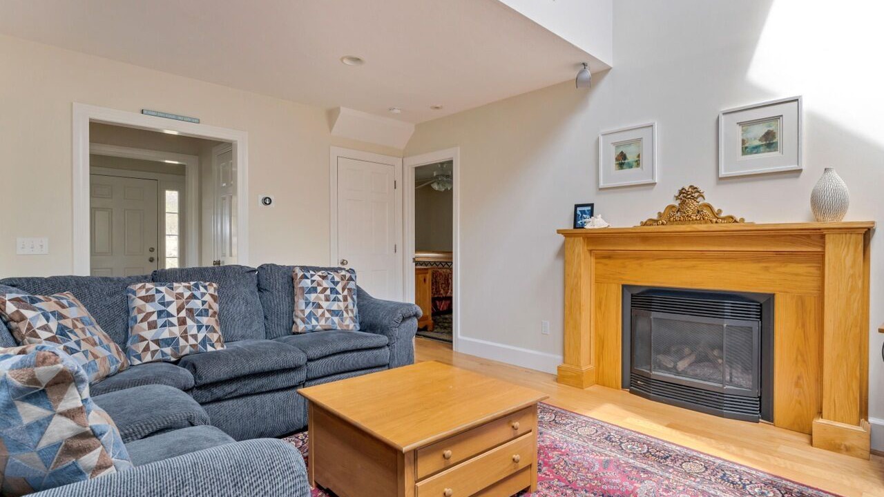 Photo of Livingroom in North Truro