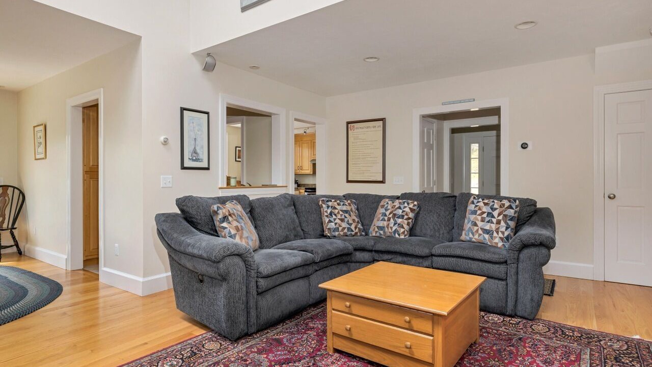 Photo of Livingroom in North Truro