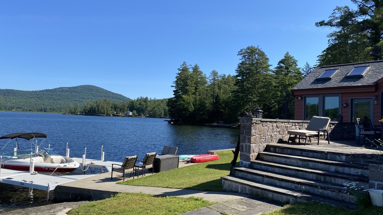 Photo of Patio Balcony in Brant Lake