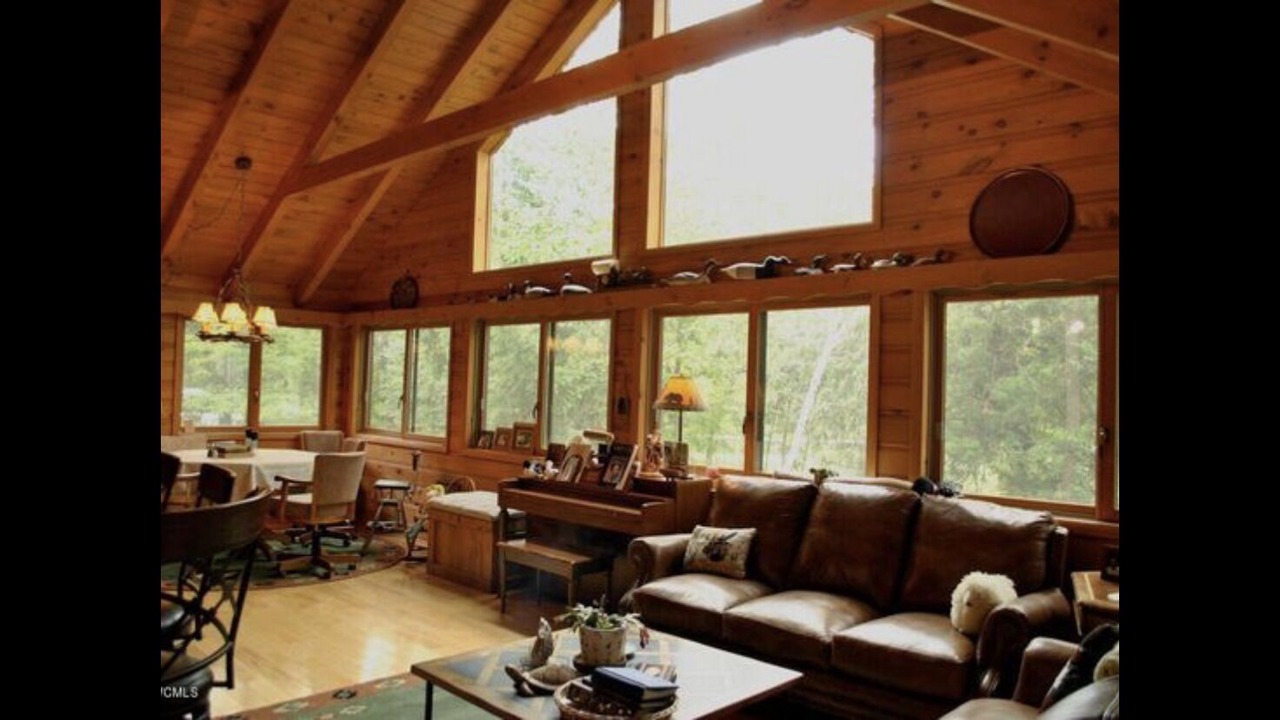 Photo of Livingroom in Brant Lake