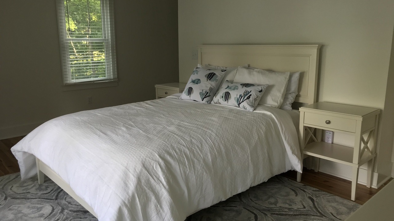 Photo of Bedroom in Town of Owasco