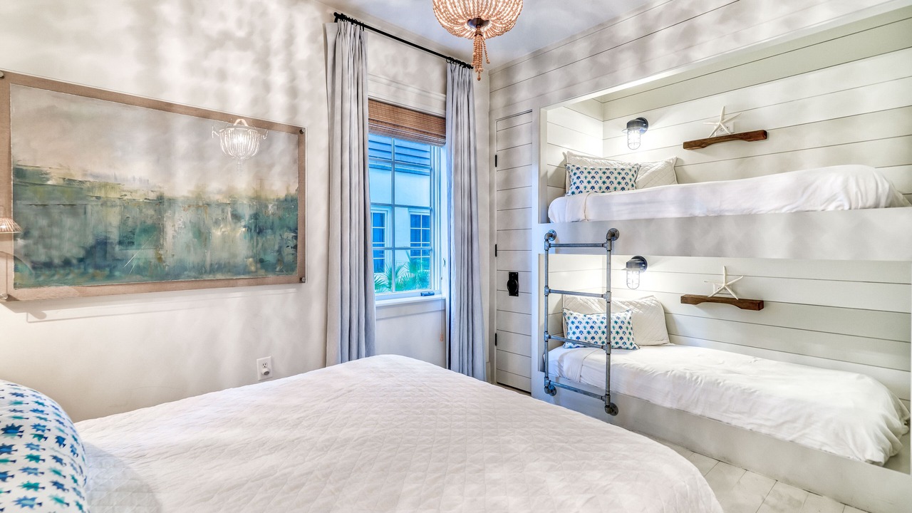 Photo of Bedroom in Treetop