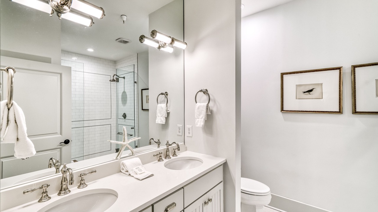 Photo of Bathroom in Treetop