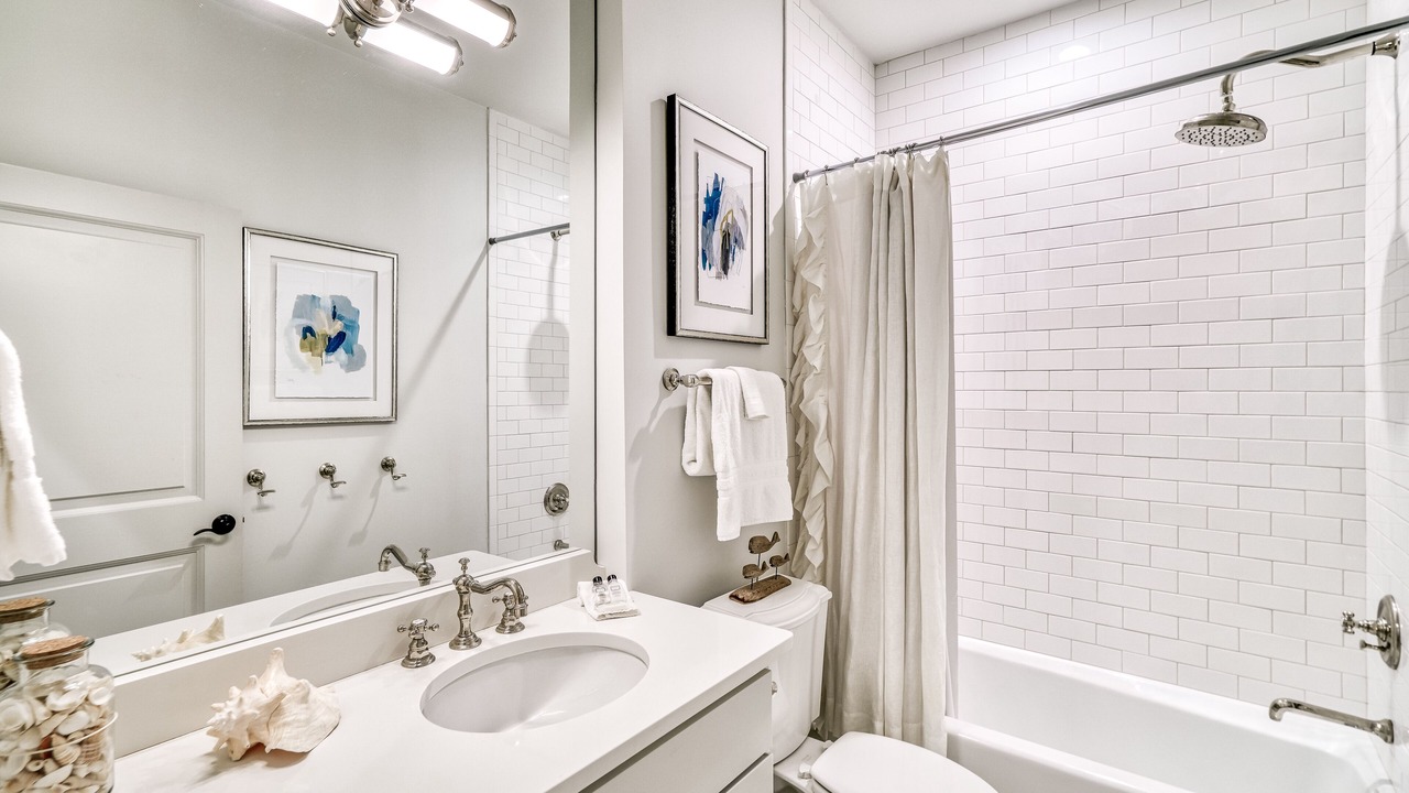 Photo of Bathroom in Treetop