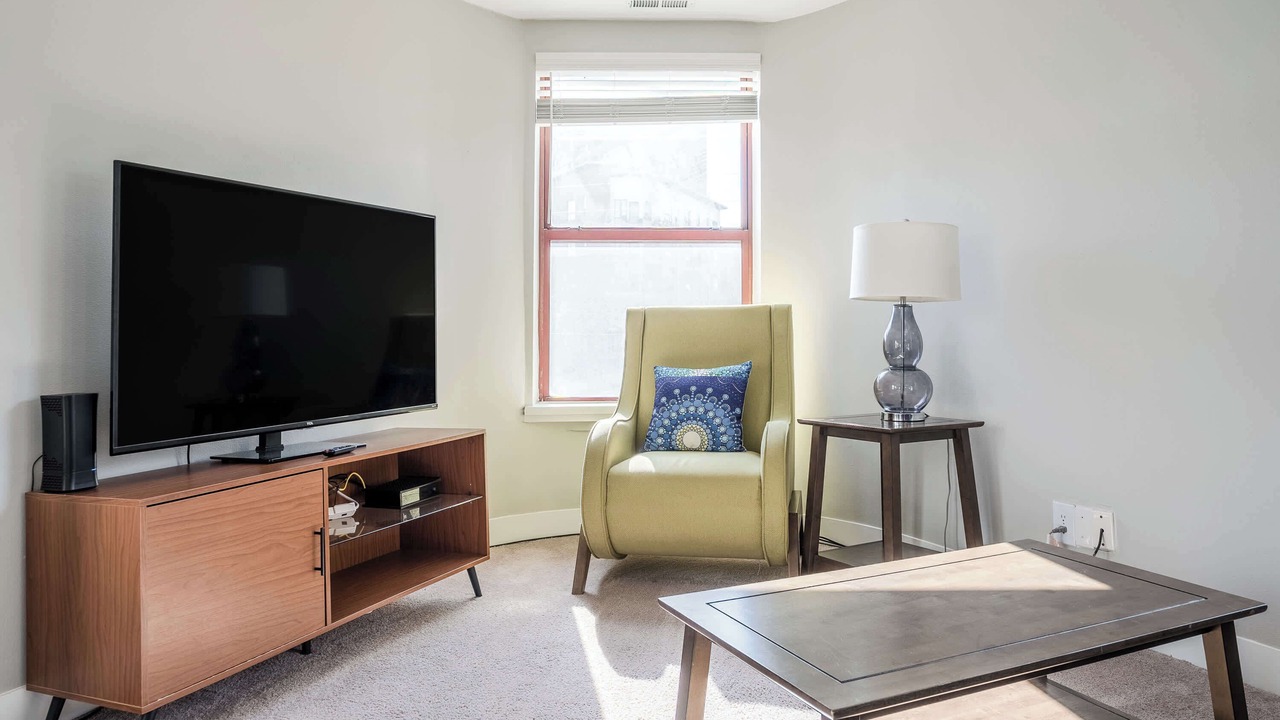 Photo of Livingroom in Chatham-Arch
