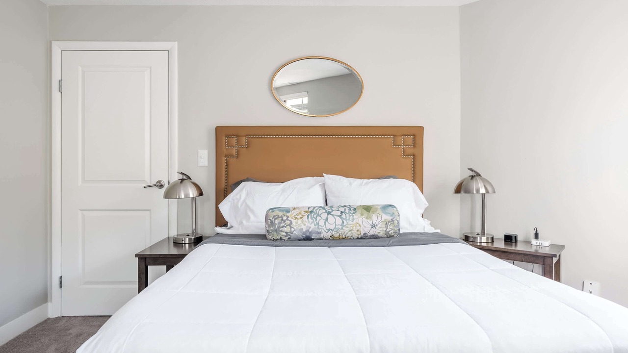 Photo of Bedroom in Chatham-Arch