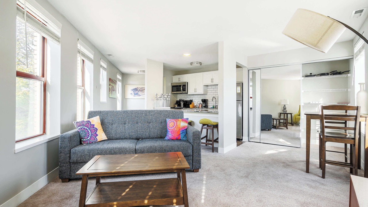 Photo of Livingroom in Chatham-Arch