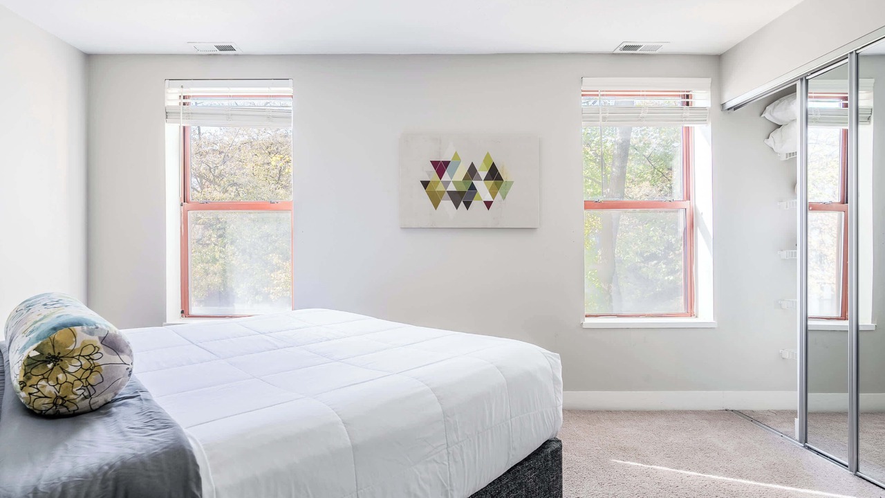 Photo of Bedroom in Chatham-Arch