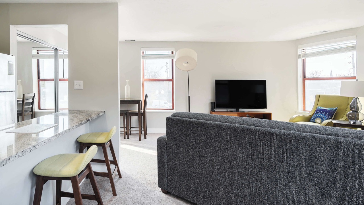 Photo of Livingroom in Chatham-Arch