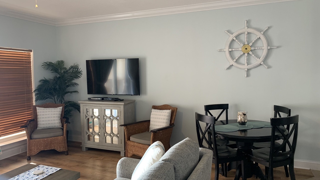 Photo of Livingroom in Mexico Beach