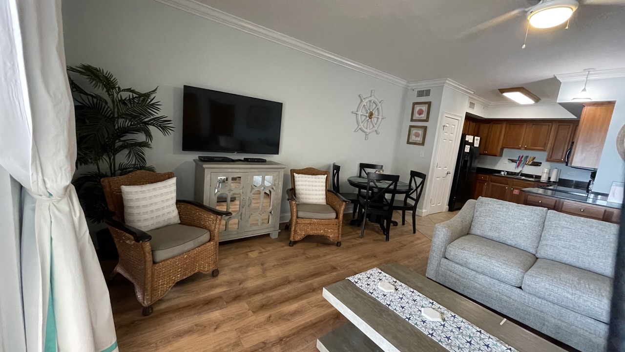 Photo of Livingroom in Mexico Beach