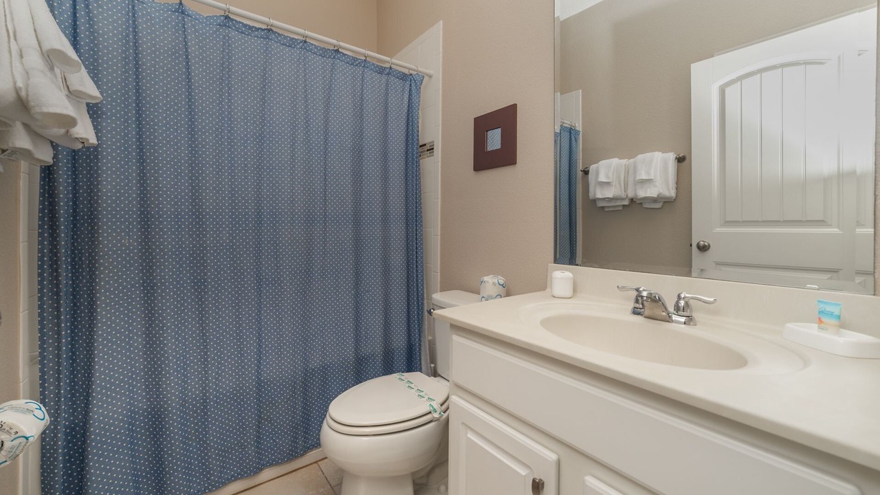 Photo of Bathroom in Loughman