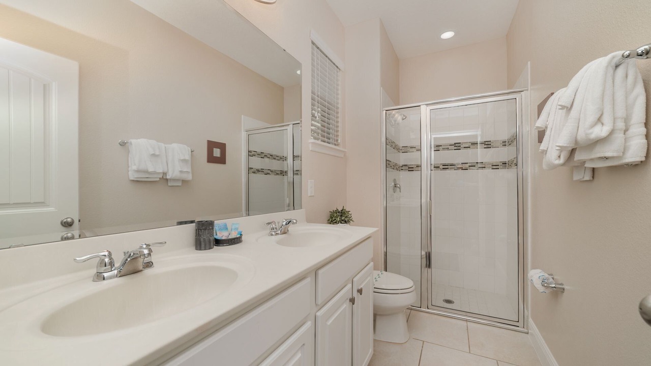Photo of Bathroom in Loughman