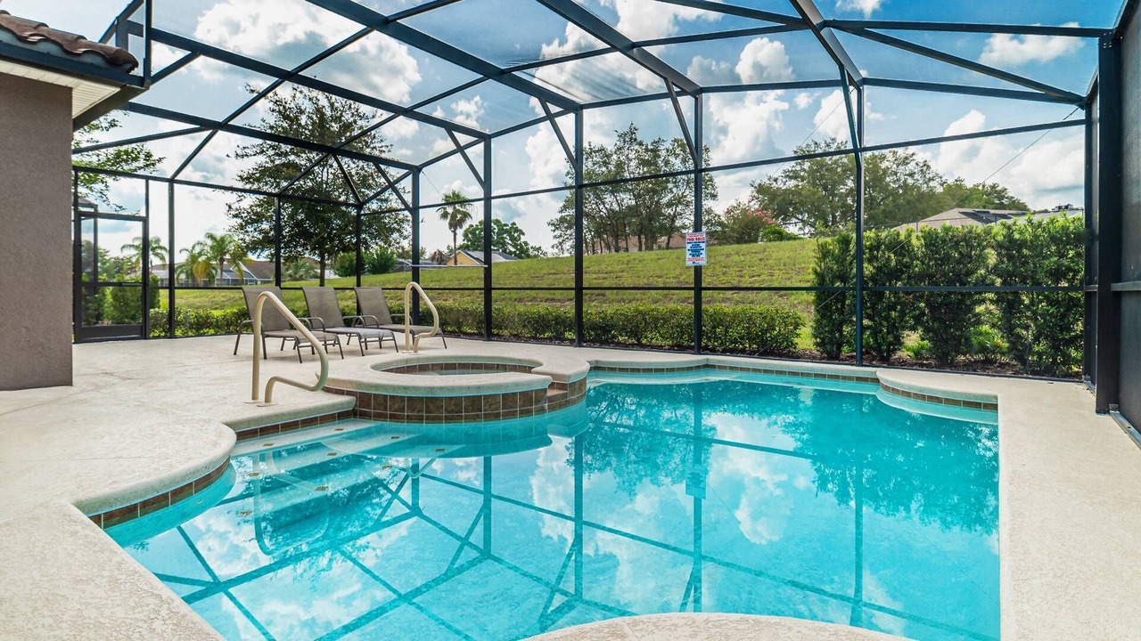Photo of Outdoor in Loughman