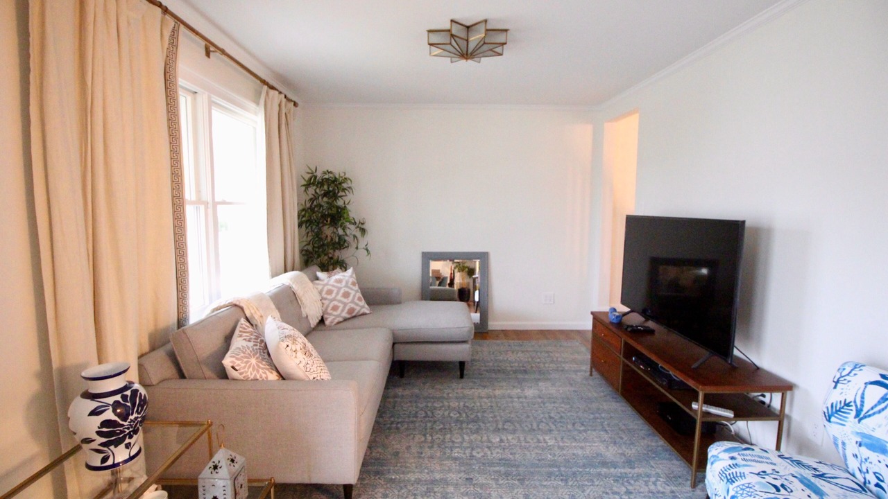 Photo of Livingroom in Mattituck