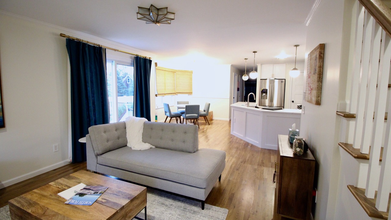 Photo of Livingroom in Mattituck