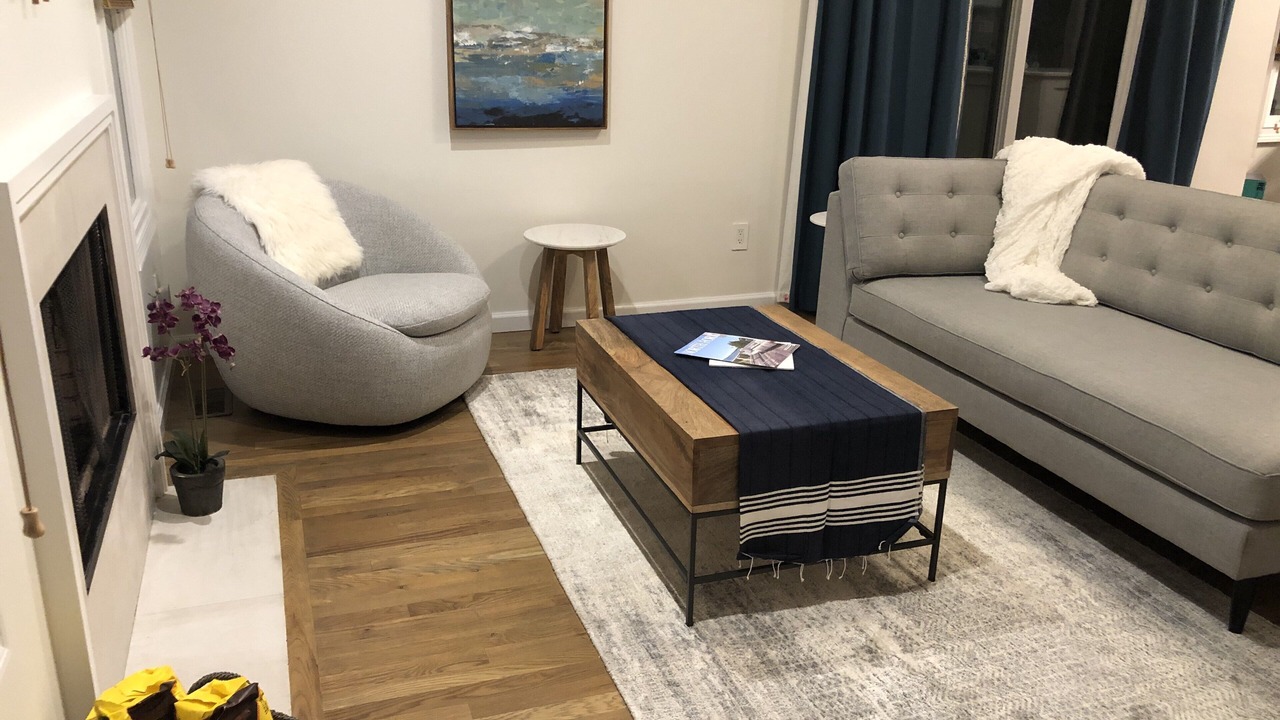 Photo of Livingroom in Mattituck