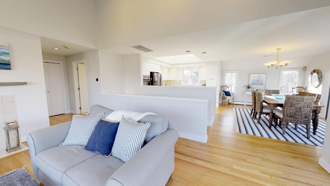 Photo of Livingroom in Dennis