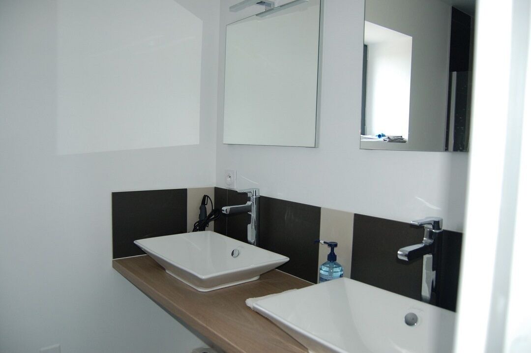 Photo of Bathroom in Rostrenen