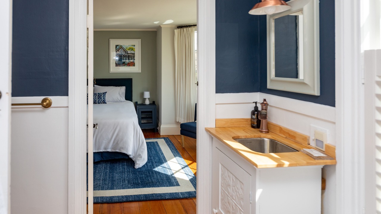 Photo of Bedroom in Vineyard Haven